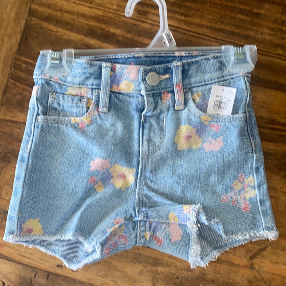 Old Navy 3T floral shorts
